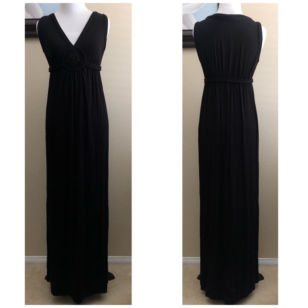 Max Studio black maxi dress medallion 731